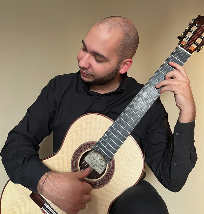 Vallecrosia al Mare, il recital di chitarra di Alessandro Di Caccamo apre 'Primavera in Musica'