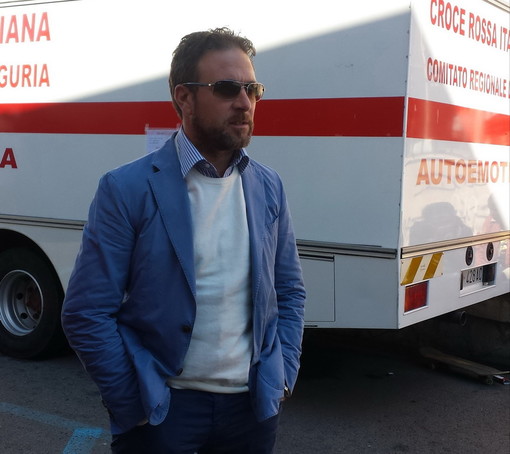Alessandro Piana (Lega Nord): "Di 240mila immigrati clandestini arrivati solo a 10mila lo status di rifugiato" Alessandro Piana (Lega Nord): "Di 240mila immigrati clandestini arrivati solo a 10mila lo status di rifugiato"