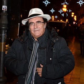 #Sanremo2015: in attesa del ritorno sul palco con Romina, Albano tranquillamente in giro per la città #Sanremo2015: in attesa del ritorno sul palco con Romina, Albano tranquillamente in giro per la città