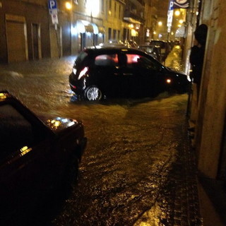 Nelle foto di Cristian Mallardo gli allagamenti in via Capocaccia