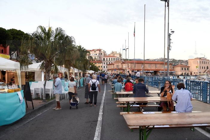 Sanremo: è tutto pronto per "A tavola sul Porto Vecchio", il menù della quarta edizione Sanremo: è tutto pronto per "A tavola sul Porto Vecchio", il menù della quarta edizione