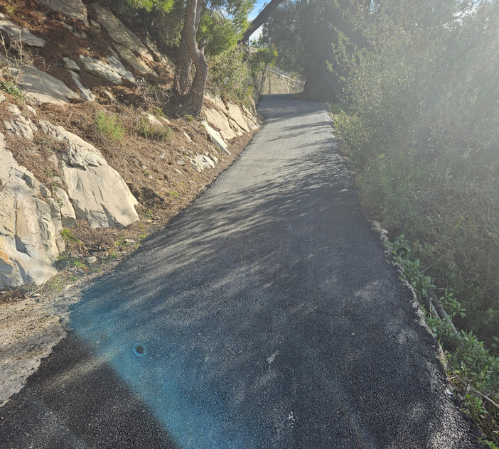 Pian dei Bosi, completati i lavori per la fibra ottica e il rifacimento della strada: un risultato atteso da anni (Foto)