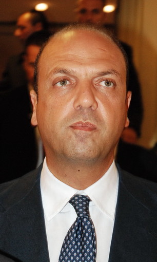 Ventimiglia: sgombero 'No Borders', il Ministro dell'Interno Angelino Alfano risponderà alle interrogazioni presentate in Parlamento