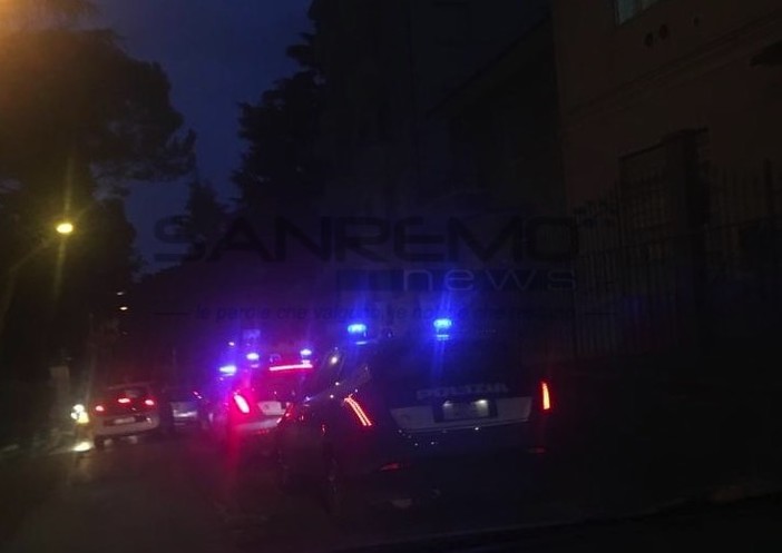 L'intervento della Polizia in corso Inglesi