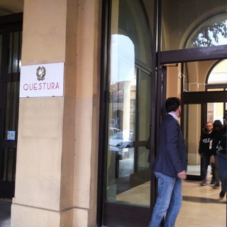 Imperia: neonato muore a Genova, dopo diverse ore sotto interrogatorio portato in carcere il presunto responsabile (Foto e Video)