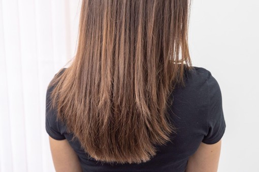 Capelli fragili: consigli su come trattarli al meglio
