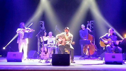 Sanremo: grande successo per il concerto di Amedeo Grisi al Casinò, il cantautore pensa al nuovo album Sanremo: grande successo per il concerto di Amedeo Grisi al Casinò, il cantautore pensa al nuovo album