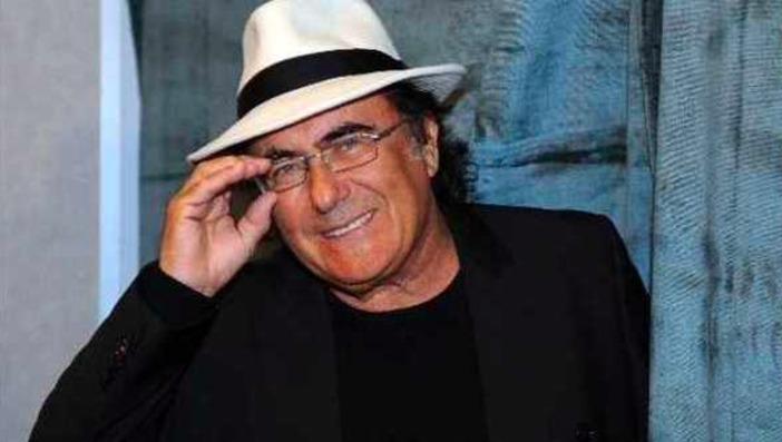 Gran Galà del Festival: tutti i Premi del 2015 al Royal Hotel. Un riconoscimento ad Albano Carrisi per il maggior numero di presenze al Festival Gran Galà del Festival: tutti i Premi del 2015 al Royal Hotel. Un riconoscimento ad Albano Carrisi per il maggior numero di presenze al Festival