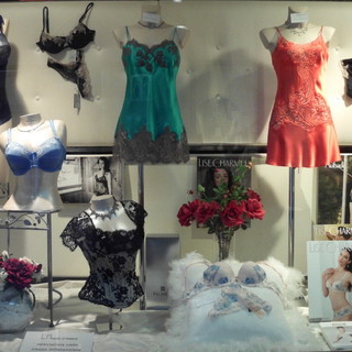 Imperia: all'Angolo di Natalia in arrivo le ultime collezioni di intimo e costumi da bagno