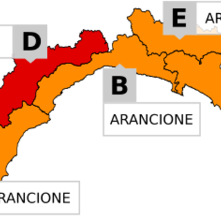 La cartina dell'Allerta Meteo (Sotto la sala operativa di Genova) La cartina dell'Allerta Meteo (Sotto la sala operativa di Genova)