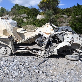 Ventimiglia, Ioculano (Pd): “Rimuovere al più presto le carcasse di auto dal fiume, Regione accolga l’istanza del Comune " Ventimiglia, Ioculano (Pd): “Rimuovere al più presto le carcasse di auto dal fiume, Regione accolga l’istanza del Comune "