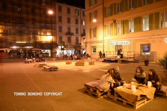 Sanremo: ieri sera in piazza Borea D'Olmo il primo appuntamento con il Tenco 'Aspettando e ascoltando Guccini' Sanremo: ieri sera in piazza Borea D'Olmo il primo appuntamento con il Tenco 'Aspettando e ascoltando Guccini'