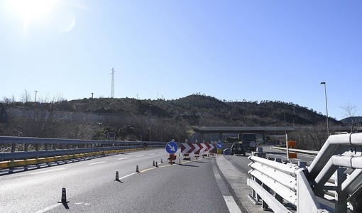 Liguria, cantieri ridotti per ponti primaverili e Festival di Sanremo: “Programmazione mai così leggera negli ultimi anni” Liguria, cantieri ridotti per ponti primaverili e Festival di Sanremo: “Programmazione mai così leggera negli ultimi anni”