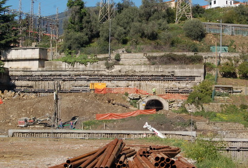 Sanremo: traffico e viabilità, lettore "Finire al più presto l'Aurelia Bis!" Sanremo: traffico e viabilità, lettore "Finire al più presto l'Aurelia Bis!"