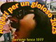 Gli auguri per un sereno 2025 dall'archivio storico di Roberto Pecchinino: la gioia del Tenco 1977 trasferita nella città di Sanremo (Video)