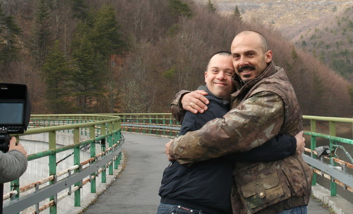 Ecco il nuovo video del cantautore Amedeo Grisi pubblicato su You Tube Ecco il nuovo video del cantautore Amedeo Grisi pubblicato su You Tube