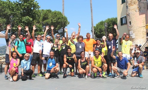 Bordighera: in 320 alla 24a passeggiata alla riscoperta della valle di Sasso 'Andandu' (foto) Bordighera: in 320 alla 24a passeggiata alla riscoperta della valle di Sasso 'Andandu' (foto)