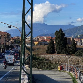 L'area delle FS parallela a corso Genova dove potrebbe essere progettata la pista ciclabile