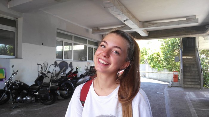 Imperia: al torneo nazionale di Debate Maria Amato, 3° posto per l’alunna del Ruffini Anna Campi Imperia: al torneo nazionale di Debate Maria Amato, 3° posto per l’alunna del Ruffini Anna Campi