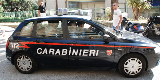 Diano Marina: operaio comunale usava furgone di servizio per sbrigare faccende private Diano Marina: operaio comunale usava furgone di servizio per sbrigare faccende private