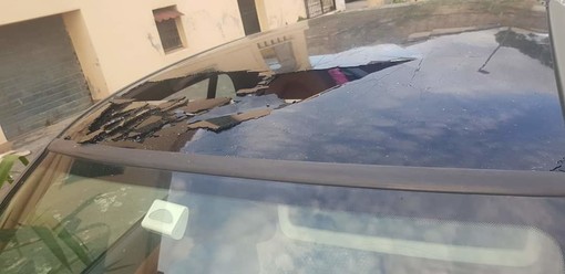 Sanremo: si trova l'auto (targata Milano) danneggiata, ipotizza uno sgarbo da follia Coronavirus (Foto)
