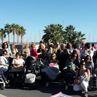Grande successo della Giornata per l’Allattamento al Seno organizzata dalla Asl 1 Grande successo della Giornata per l’Allattamento al Seno organizzata dalla Asl 1