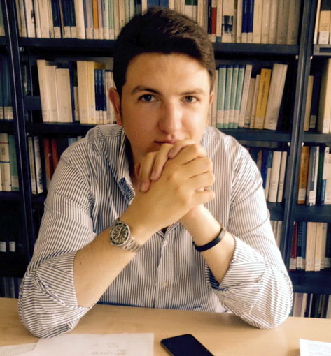 Morte di dj Fabo. Angelo Dulbecco si 'ispira' ad Adinolfi e partorisce un commento sul fine vita: "Hitler almeno lo faceva gratis"