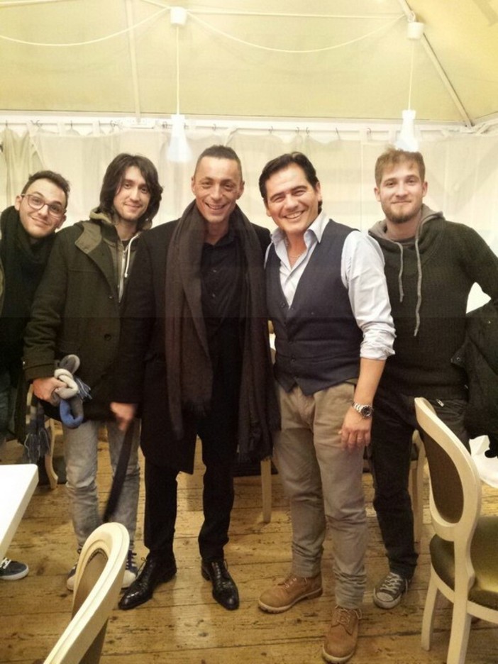 #Sanremo2015: cena al 'BuenaVista' ieri sera per Alex Britti e tutto il suo staff #Sanremo2015: cena al 'BuenaVista' ieri sera per Alex Britti e tutto il suo staff