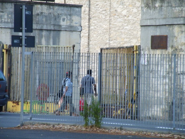 Imperia: clochard sotto il ponte fatto sloggiare oggi, intervento di un nostro lettore