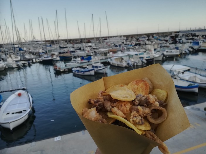 Cibo, musica e intrattenimento: a Sanremo torna “A Tavola sul Porto Vecchio” Cibo, musica e intrattenimento: a Sanremo torna “A Tavola sul Porto Vecchio”
