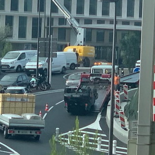 Dal Principato di Monaco: auto si capotta all'uscita di Beausoleil, traffico bloccato all'uscita della Escota
