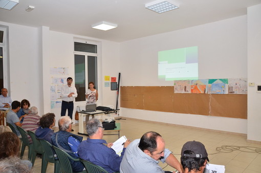 Pigna: assemblea pubblica con l'Amministrazione e la Remna, i residenti ribadiscono il 'No' alla centrale sul rio Carne (Foto e Video)