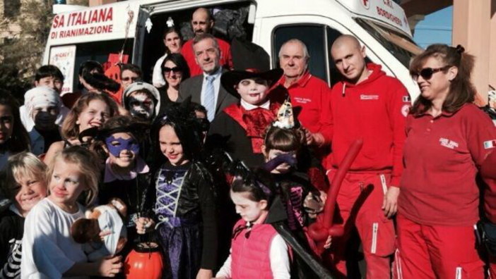 Bordighera: domenica pomeriggio appuntamento per grandi e piccini con la Croce Rossa Bordighera: domenica pomeriggio appuntamento per grandi e piccini con la Croce Rossa