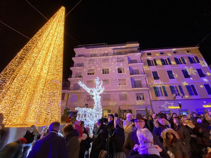 Turismo natalizio a Sanremo: buone notizie per le feste di fine anno, ma il ponte dell'Immacolata tradisce Turismo natalizio a Sanremo: buone notizie per le feste di fine anno, ma il ponte dell'Immacolata tradisce