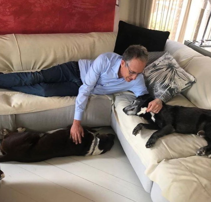 Alberto Biancheri con i suoi due cani, Speedy e Jacky Alberto Biancheri con i suoi due cani, Speedy e Jacky