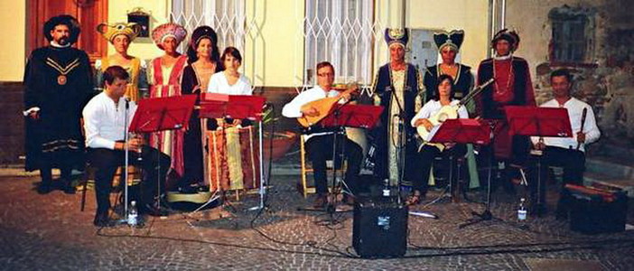 Dolcedo: questa sera sul Sagrato di San Tommaso il concerto dell'Antica Camerata Nolese Dolcedo: questa sera sul Sagrato di San Tommaso il concerto dell'Antica Camerata Nolese