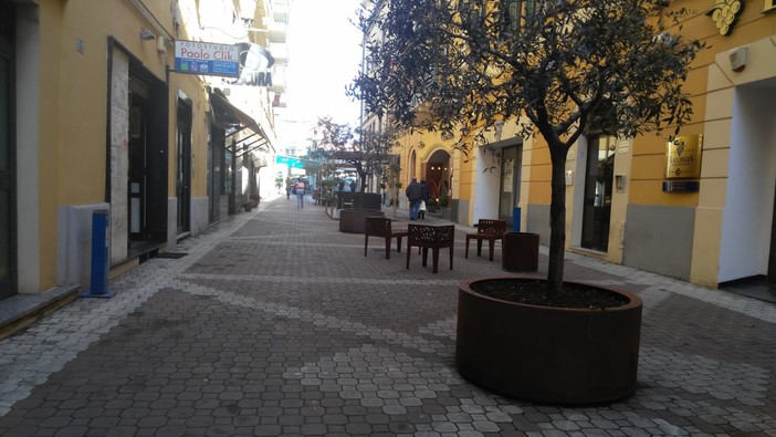 Imperia: domenica il "Centro di iniziativa Politica e Culturale Rosselli" inaugurerà la panchina di Vieusseux