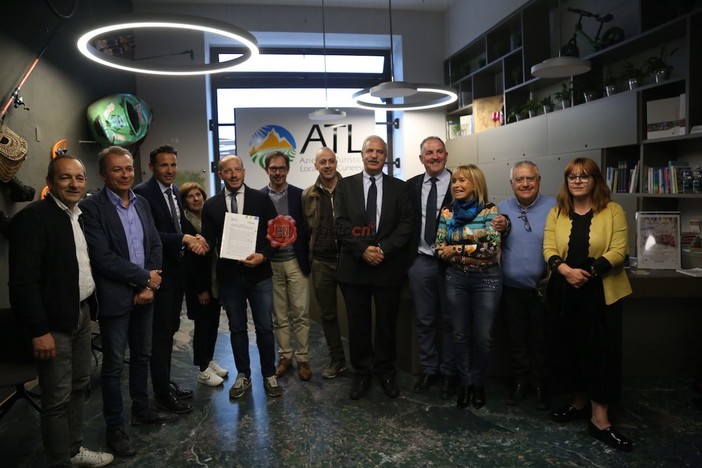 Il momento della firma