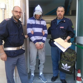 Ventimiglia: controllato  in stazione dalla polizia risulta evaso dal carcere di Bergamo, nel bagaglio anche 48mila euro
