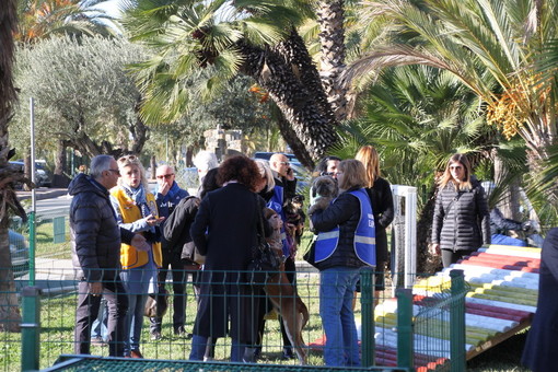 Sanremo: inaugurata questa mattina sul lungomare Italo Calvino la nuova area dedicata ai cani (Foto e Video)