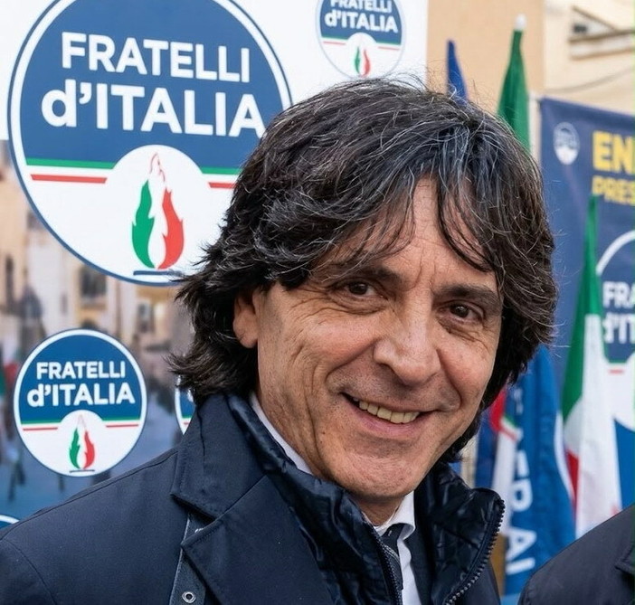 Sanremo, Fratelli d’Italia in piazza con un gazebo: raccolta firme contro il velo integrale nei luoghi pubblici e tesseramento 2026 Sanremo, Fratelli d’Italia in piazza con un gazebo: raccolta firme contro il velo integrale nei luoghi pubblici e tesseramento 2026