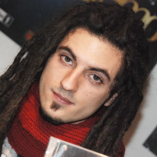 Festival di Sanremo 2011: Anansi, eliminato fra i giovani, ma preferito da Belen Festival di Sanremo 2011: Anansi, eliminato fra i giovani, ma preferito da Belen