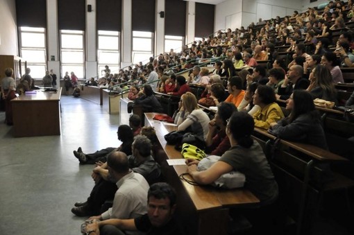 Anche gli studenti universitari della nostra provincia possono avere un alloggio a Genova a 2 euro al giorno