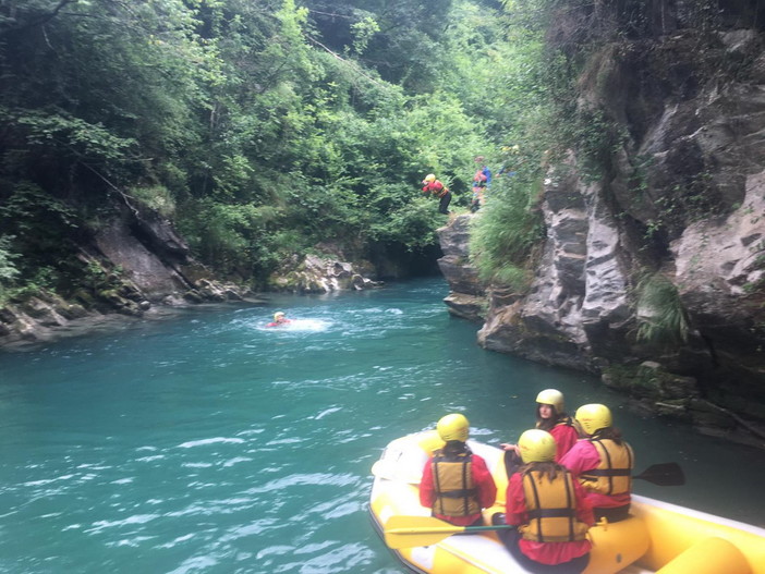 Sanremo: gli studenti dell’Istituto ‘Ruffini-Aicardi’ al centro sportivo ‘Ke rafting’ Sanremo: gli studenti dell’Istituto ‘Ruffini-Aicardi’ al centro sportivo ‘Ke rafting’