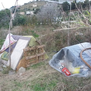 Sanremo: nuovo accampamento di romeni nella zona de 'La Vesca', intervento dei Vigili