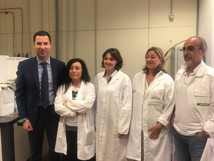 Arpal e Regione Liguria: un nuovo microscopio di ultima generazione per la ricerca dell’amianto e delle microplastiche Arpal e Regione Liguria: un nuovo microscopio di ultima generazione per la ricerca dell’amianto e delle microplastiche