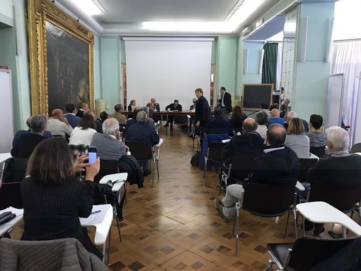 Rivieracqua sempre sulla graticola: domani l'assemblea mentre alcuni Sindaci chiedono un 'tavolo permanente' Rivieracqua sempre sulla graticola: domani l'assemblea mentre alcuni Sindaci chiedono un 'tavolo permanente'