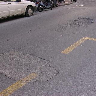 Sanremo: un lettore ci scrive per intervenire sulla situazione degli asfalti in città Sanremo: un lettore ci scrive per intervenire sulla situazione degli asfalti in città