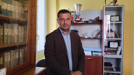 Vallecrosia, Biasi: "Vinto primo bando, oltre 700mila euro per ristrutturazione ed efficientamento energetico del comune" (Video) Vallecrosia, Biasi: "Vinto primo bando, oltre 700mila euro per ristrutturazione ed efficientamento energetico del comune" (Video)