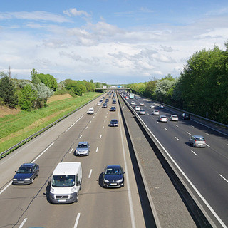 Brutte notizie per i pendolari che lavorano in Francia: nel 2018 al via gli aumenti dei pedaggi delle autostrade